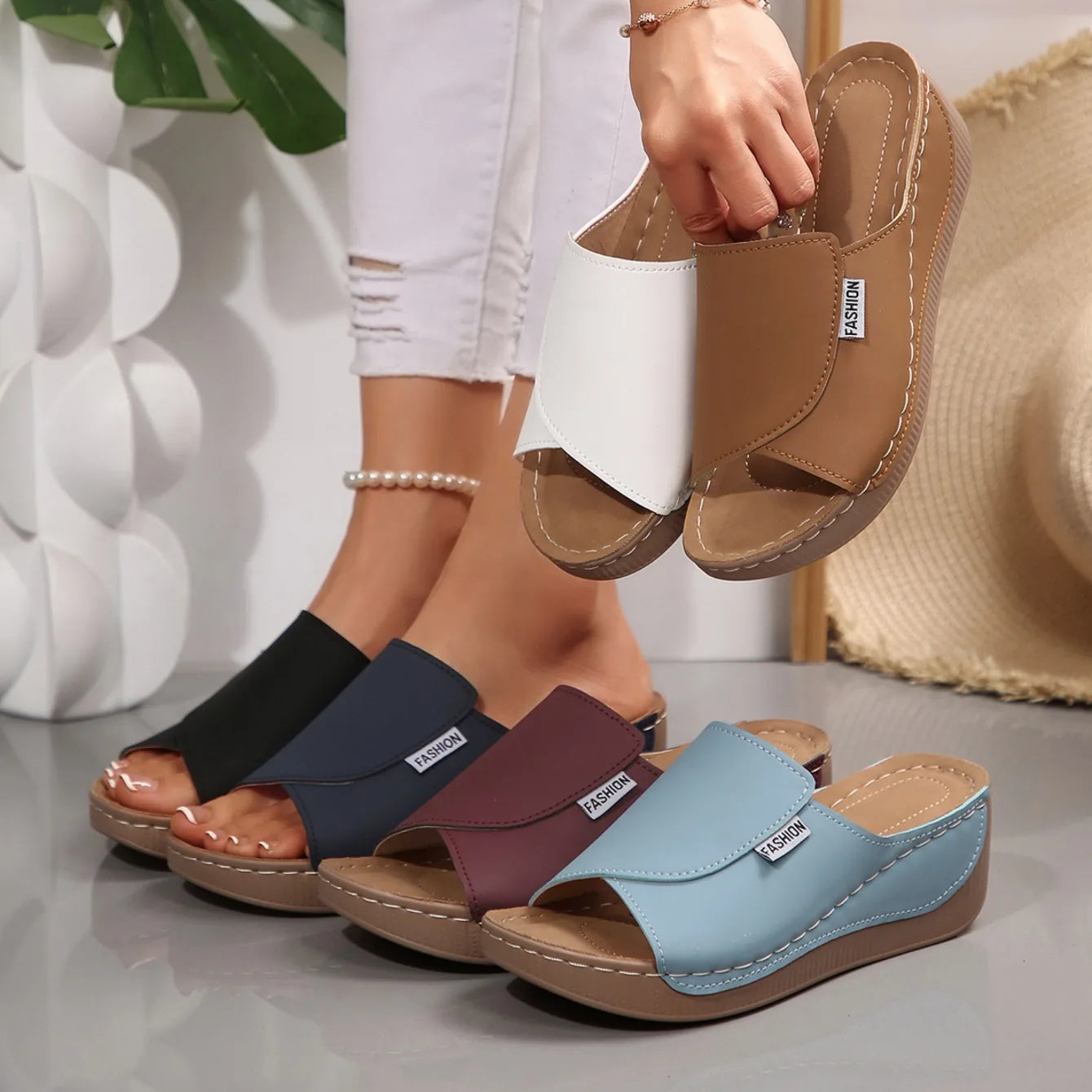 Women Wedge Slippers Summer 2025 New Fashion Slippers Open Toe Breathable Sandals Comfortable Buckle Woman Shoes Slides Women