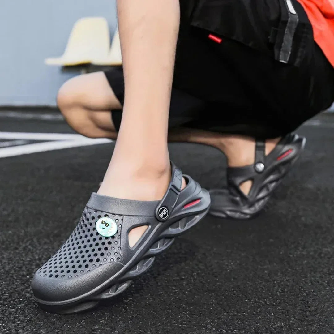 2025 summer waterproof and anti-slip men's and women's slippers, men's casual sandals, outdoor crocs, soft outdoor beach shoes