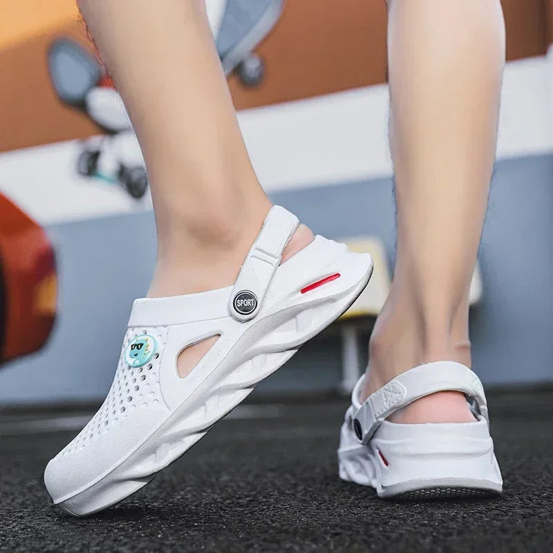 2025 summer waterproof and anti-slip men's and women's slippers, men's casual sandals, outdoor crocs, soft outdoor beach shoes