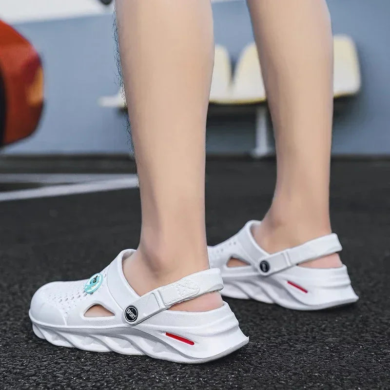 2025 summer waterproof and anti-slip men's and women's slippers, men's casual sandals, outdoor crocs, soft outdoor beach shoes