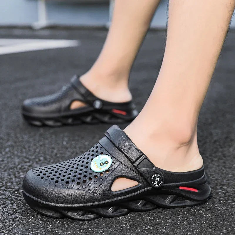 2025 summer waterproof and anti-slip men's and women's slippers, men's casual sandals, outdoor crocs, soft outdoor beach shoes