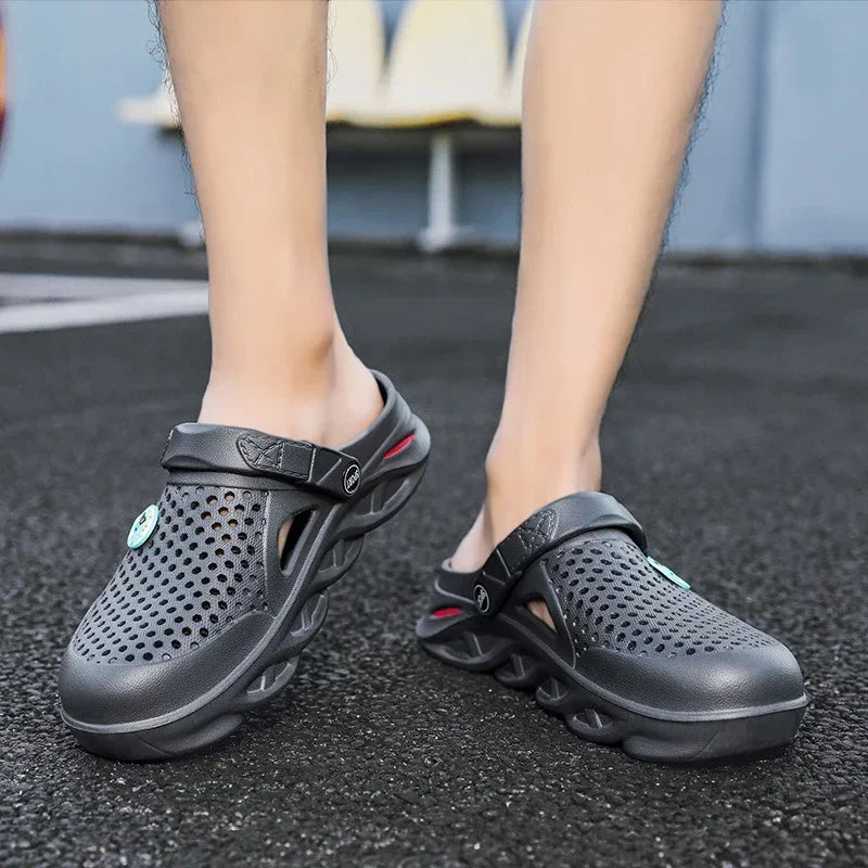 2025 summer waterproof and anti-slip men's and women's slippers, men's casual sandals, outdoor crocs, soft outdoor beach shoes