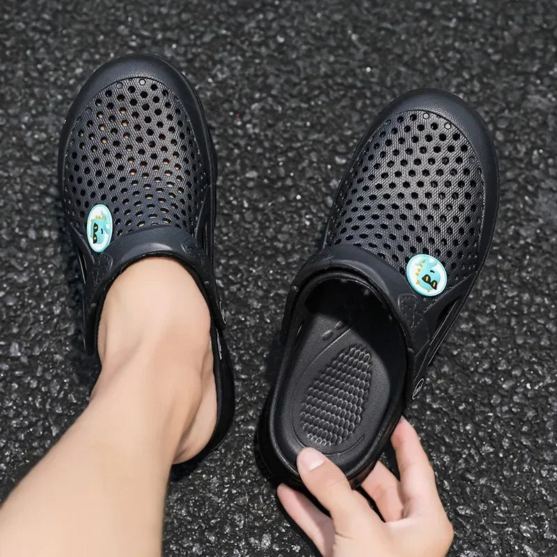 2025 summer waterproof and anti-slip men's and women's slippers, men's casual sandals, outdoor crocs, soft outdoor beach shoes
