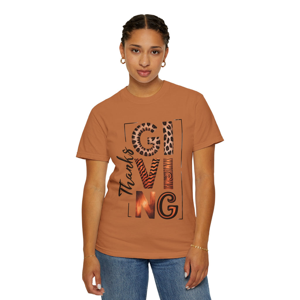 Fall T-Shirts and Sweatshirts Collection Giving Thanks T-Shirt Thanksgiving Graphic Tee with Leopard & Wood Pattern Letters