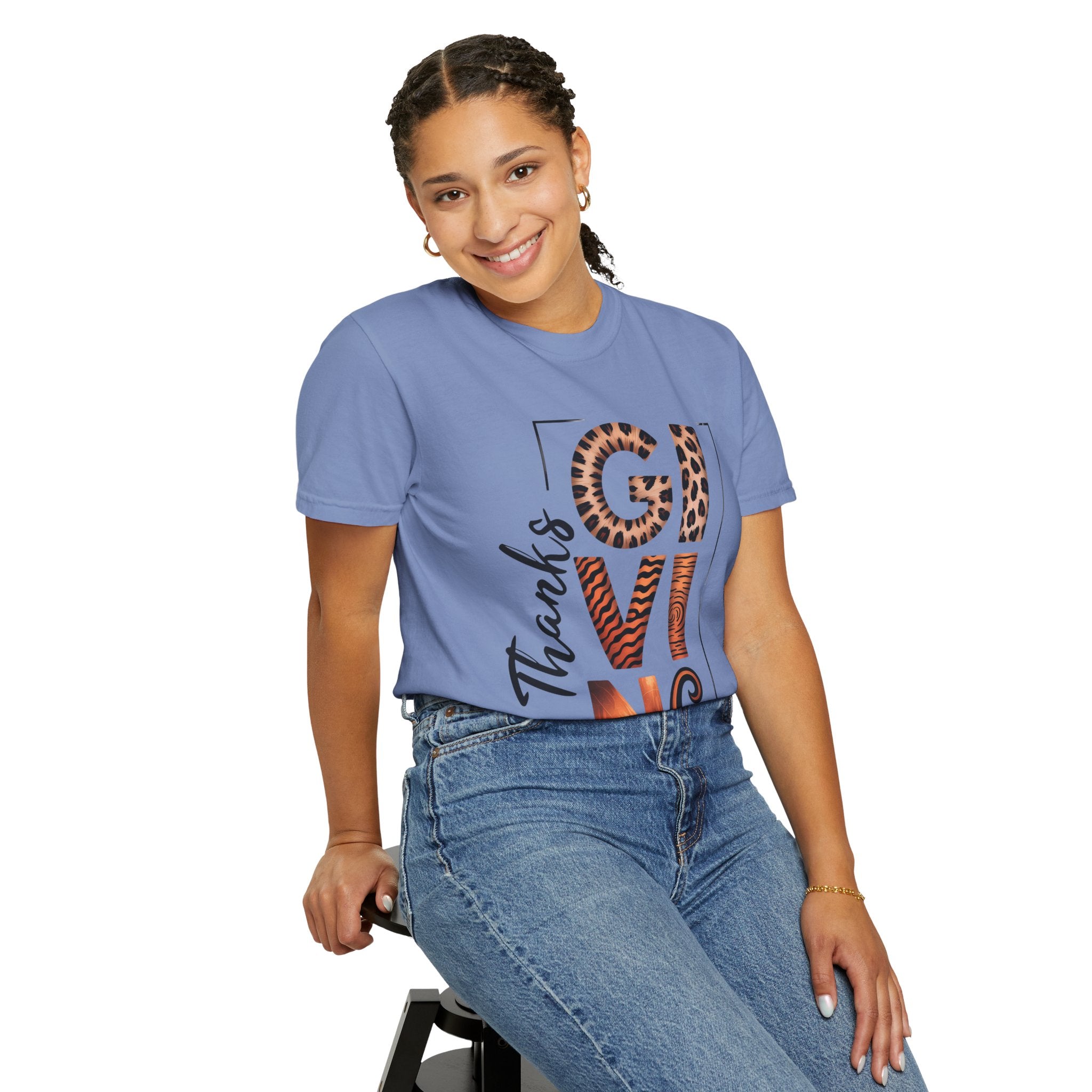 Fall T-Shirts and Sweatshirts Collection Giving Thanks T-Shirt Thanksgiving Graphic Tee with Leopard & Wood Pattern Letters