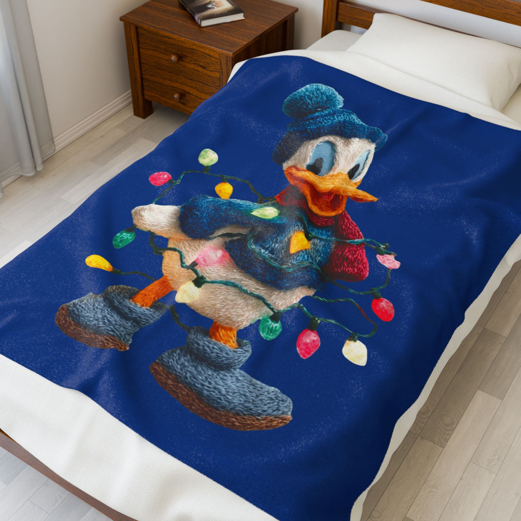 Donald Duck Holiday Plush Blanket  Festive Christmas Lights Velveteen Throw