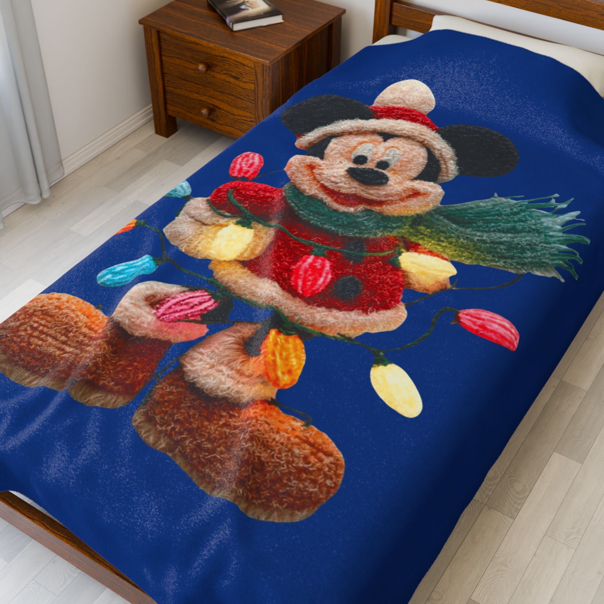 Mickey Mouse Holiday Velveteen Plush Blanket — Festive Lights & Scarf Cozy Throw