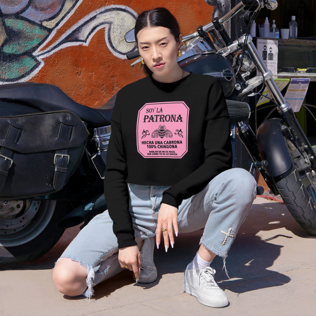 Cropped Sweatshirt “Soy La Patrona” Pink Graphic Amor Familiar Minimalista