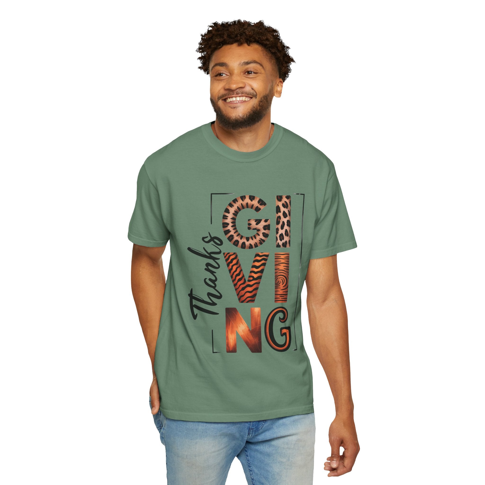Fall T-Shirts and Sweatshirts Collection Giving Thanks T-Shirt Thanksgiving Graphic Tee with Leopard & Wood Pattern Letters