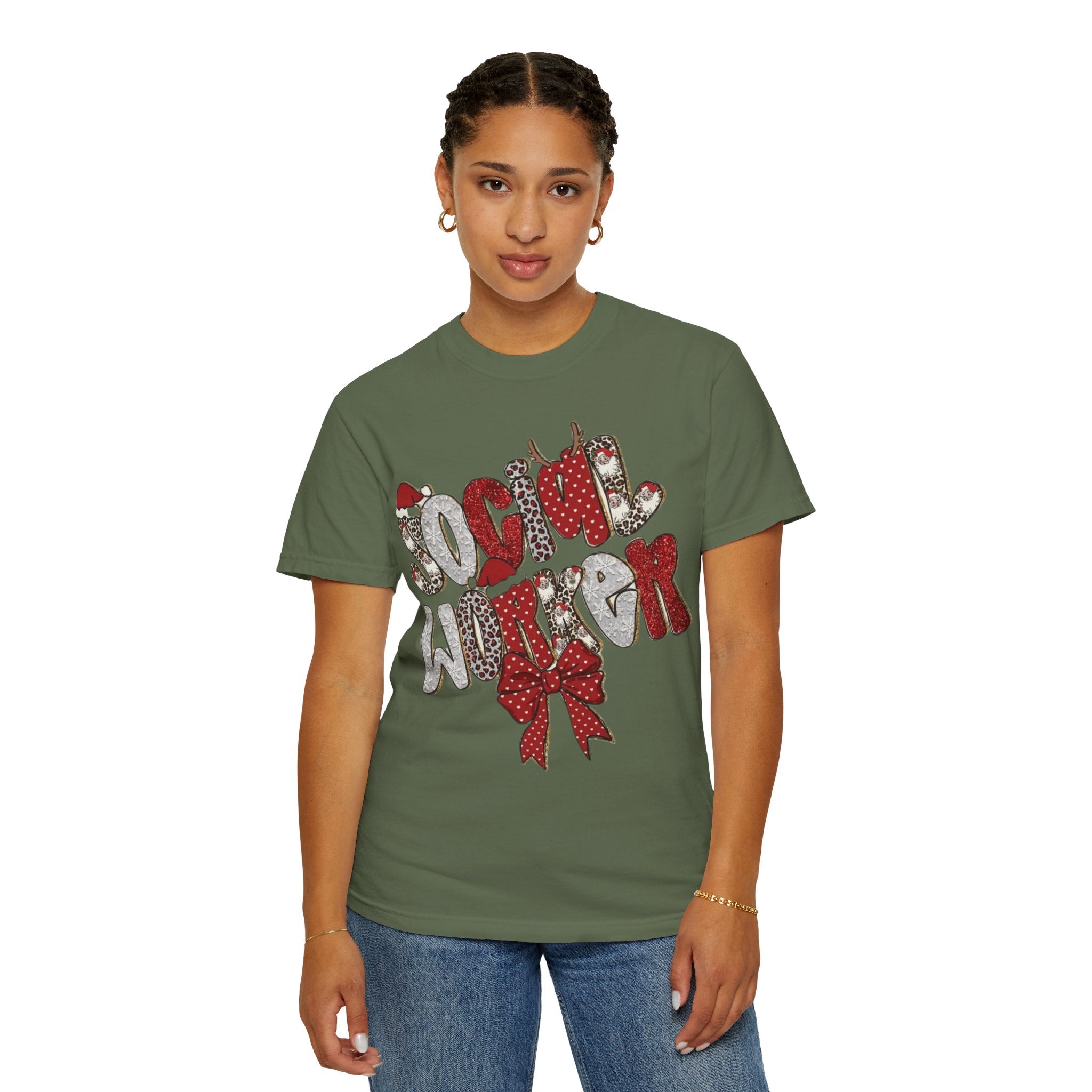 Social Worker Christmas T-Shirt  Festive Holiday Graphic Tee
