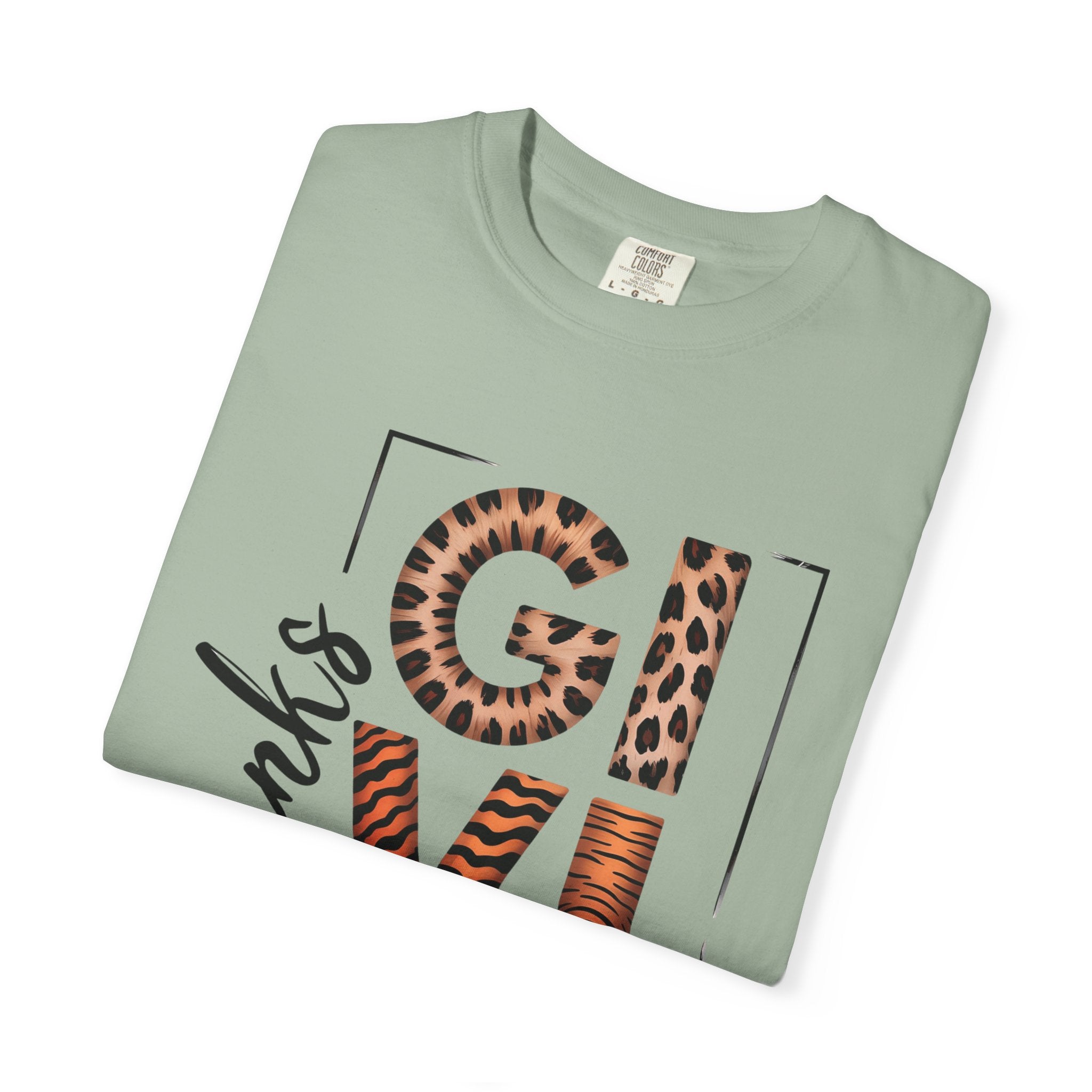 Fall T-Shirts and Sweatshirts Collection Giving Thanks T-Shirt Thanksgiving Graphic Tee with Leopard & Wood Pattern Letters