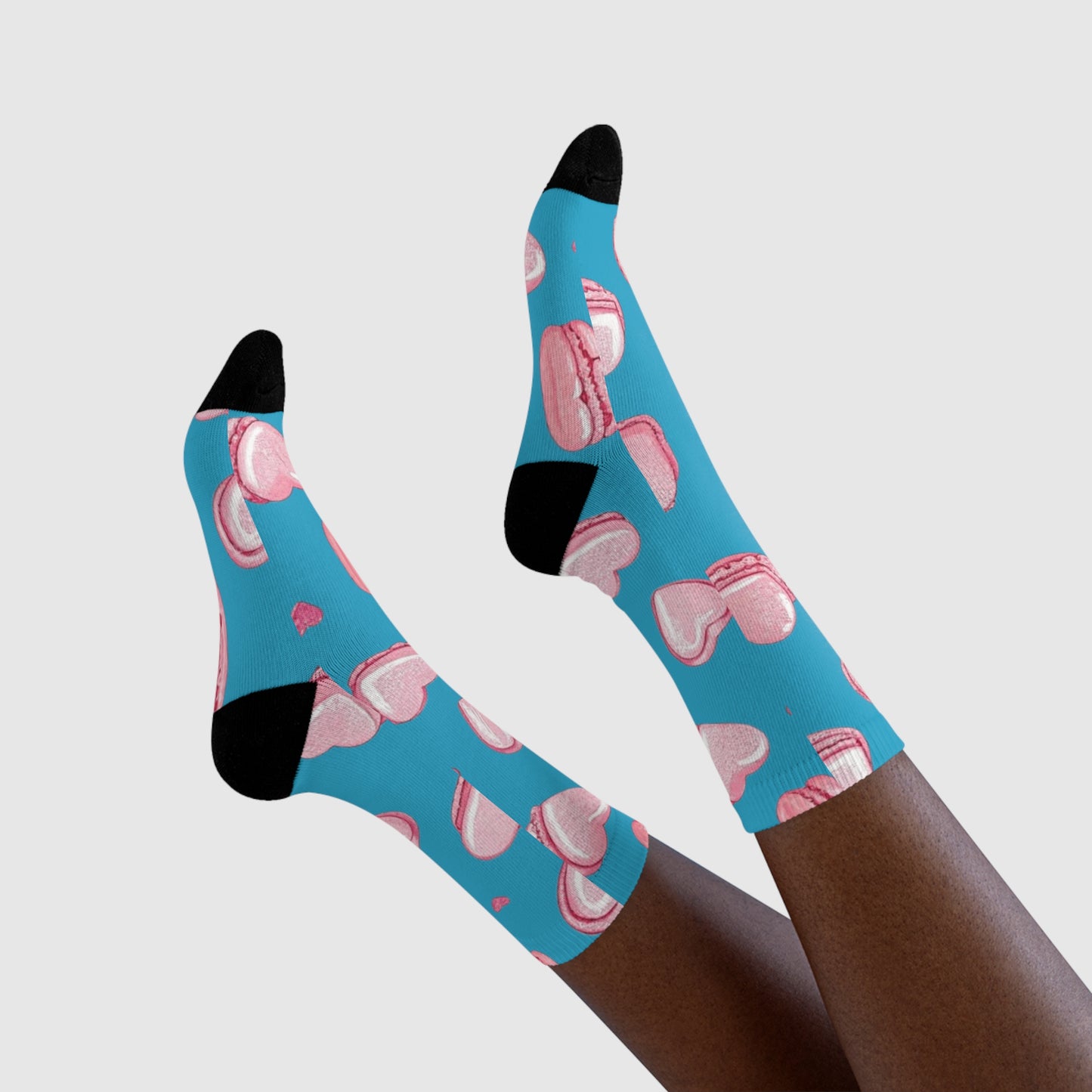 Heart Macaron Crew Socks – Cute Pink Sweets Pattern