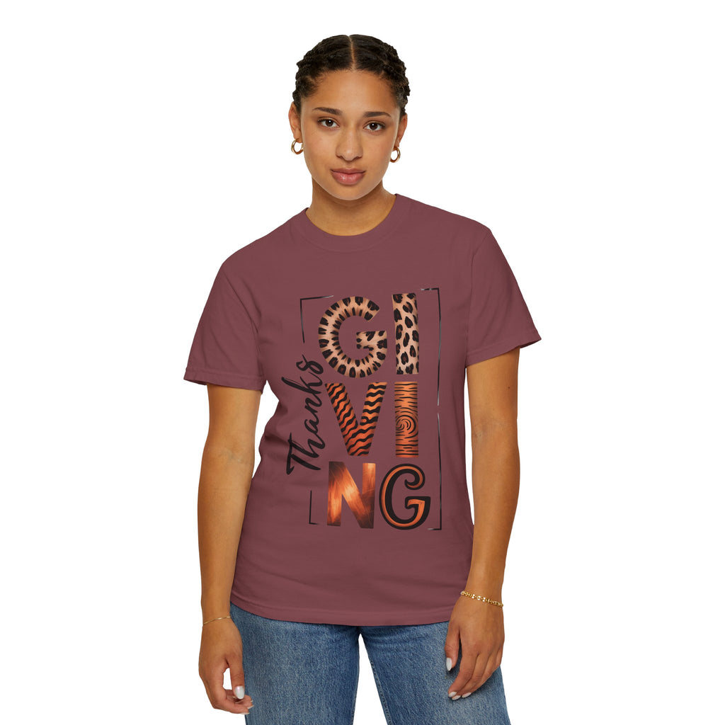 Fall T-Shirts and Sweatshirts Collection Giving Thanks T-Shirt Thanksgiving Graphic Tee with Leopard & Wood Pattern Letters