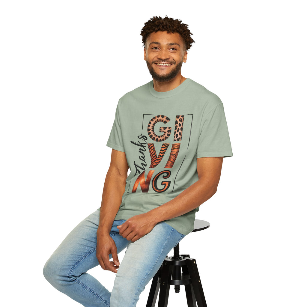 Fall T-Shirts and Sweatshirts Collection Giving Thanks T-Shirt Thanksgiving Graphic Tee with Leopard & Wood Pattern Letters