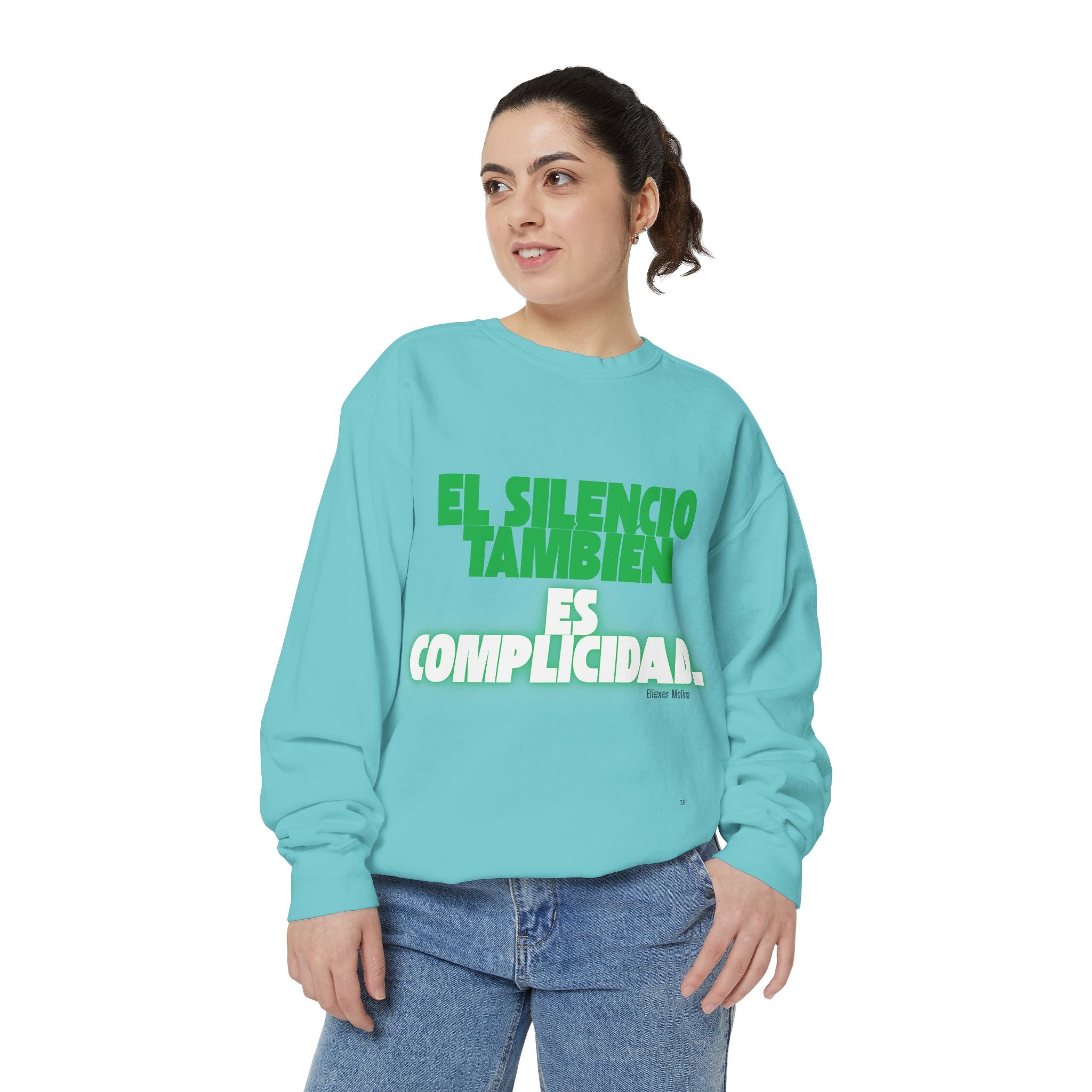 Sweatshirt  "El silencio también es complicidad" Spanish Protest Crewneck