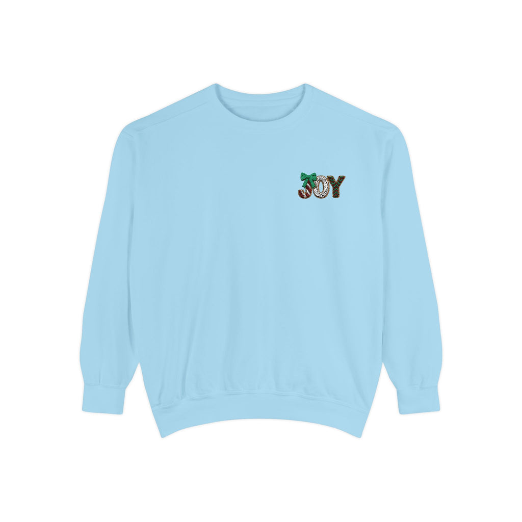 JOY Floral Crewneck Sweatshirt — Holiday Botanical Graphic Christmas T-Shirt & Sweater