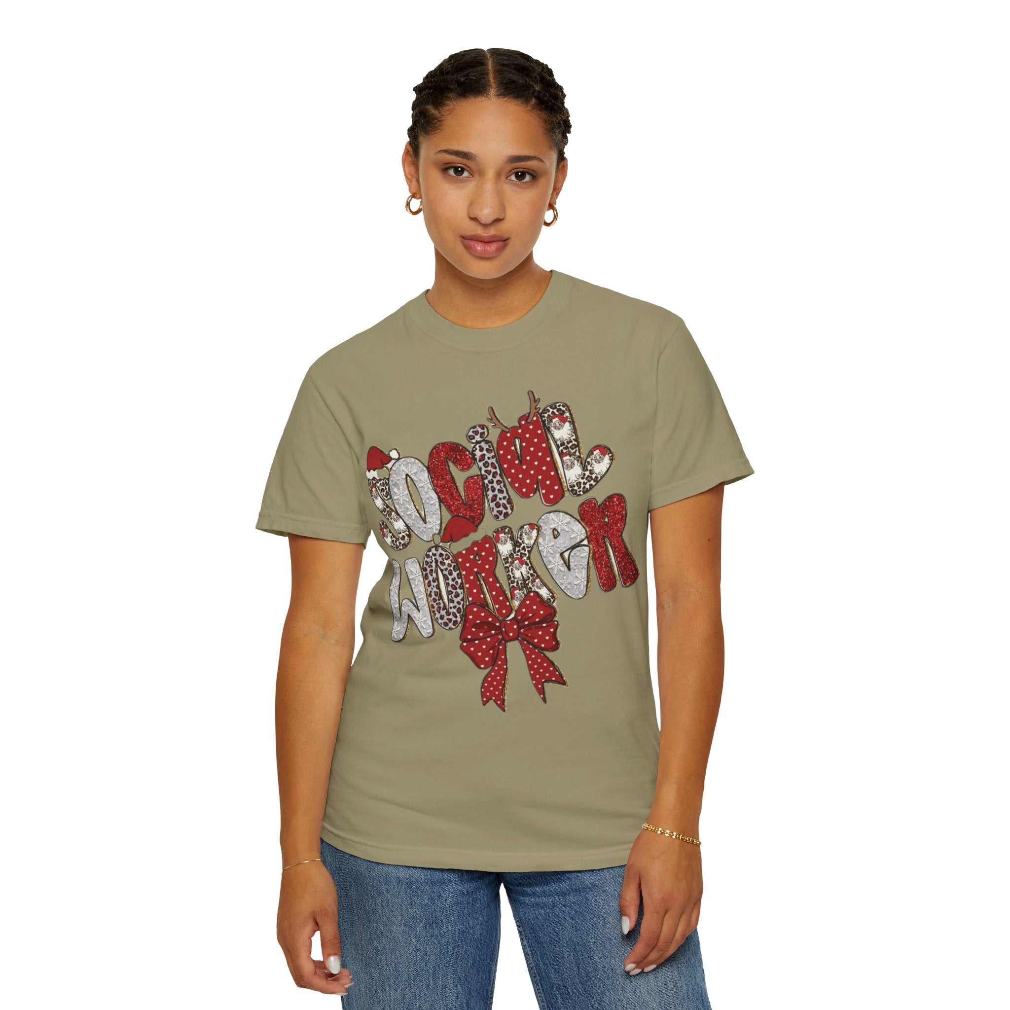 Social Worker Christmas T-Shirt  Festive Holiday Graphic Tee