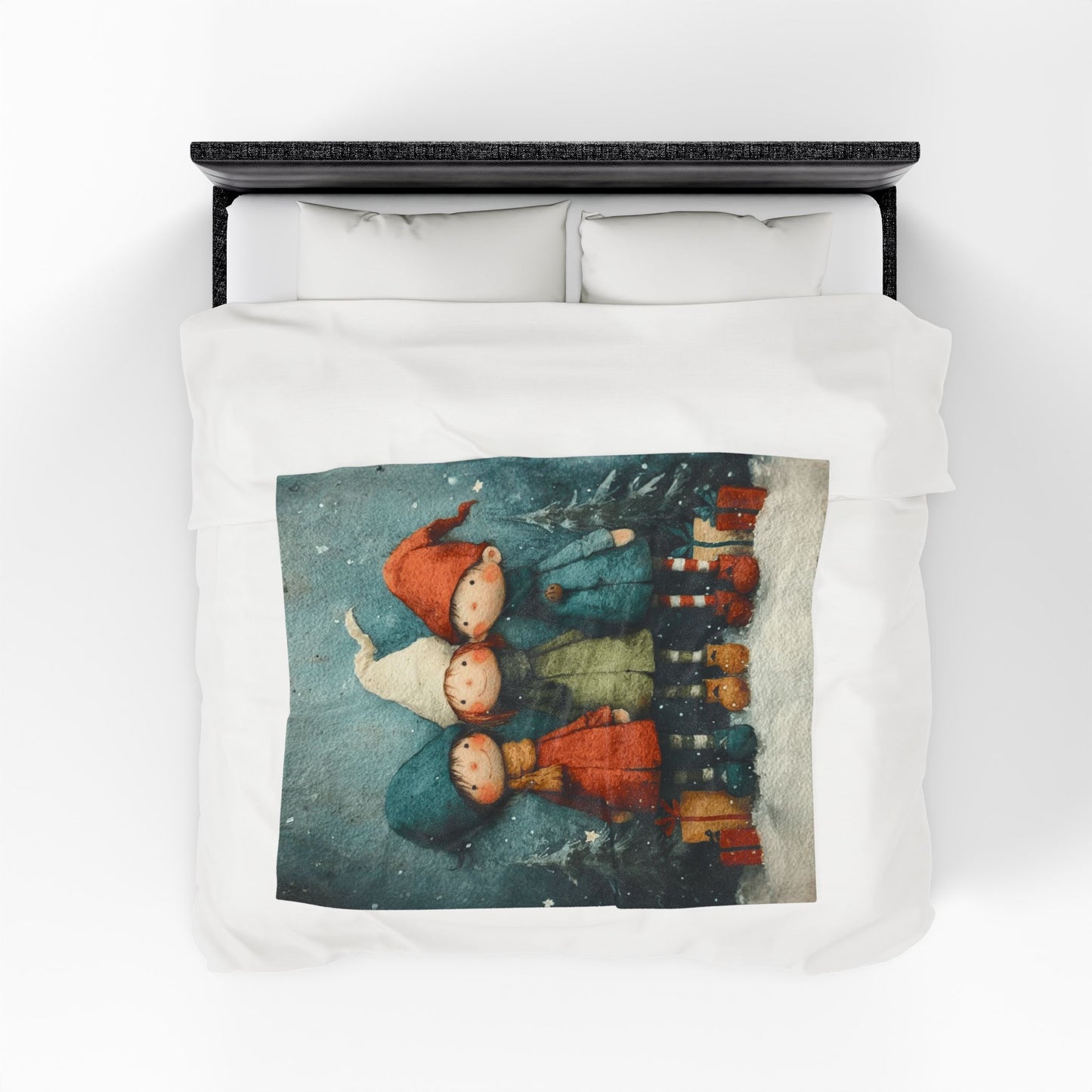 Christmas Elf Trio Velveteen Plush Blanket – Cozy Holiday Kids Throw