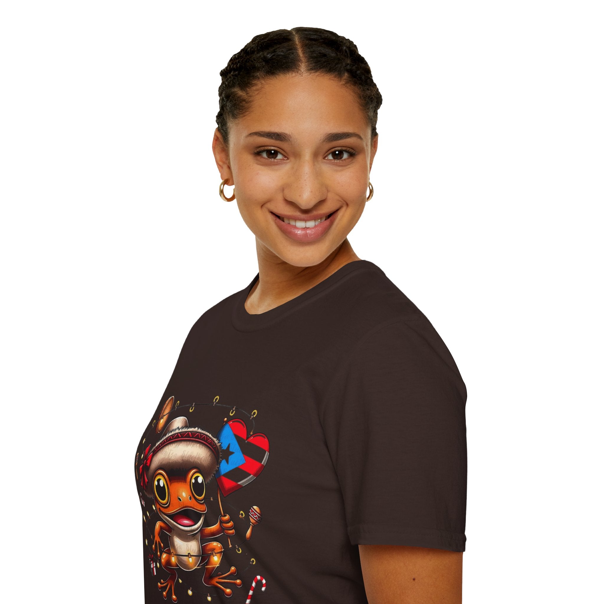 Puerto Rico Frog Holiday T-Shirt  Cute Coquí with Flag Heart (Christmas) Puerto Rico Navidades