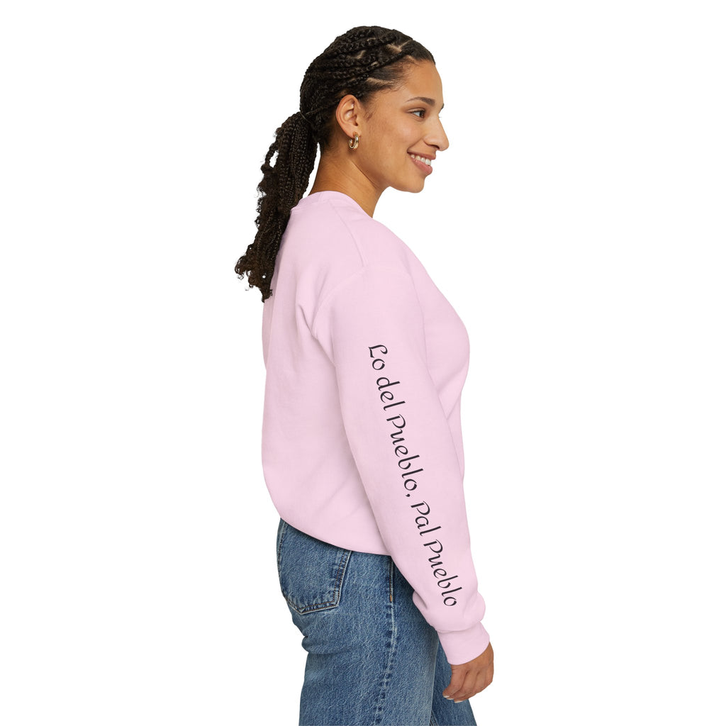 Crewneck Sweatshirt  “No me debo a partidos, me debo al pueblo” Spanish Political Statement