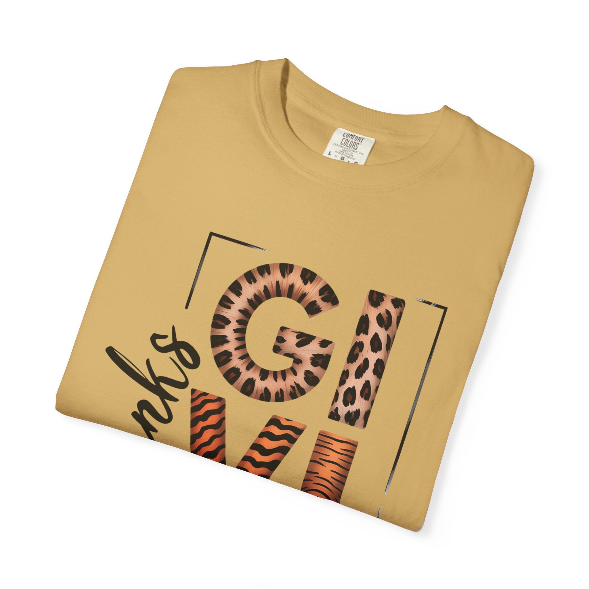 Fall T-Shirts and Sweatshirts Collection Giving Thanks T-Shirt Thanksgiving Graphic Tee with Leopard & Wood Pattern Letters