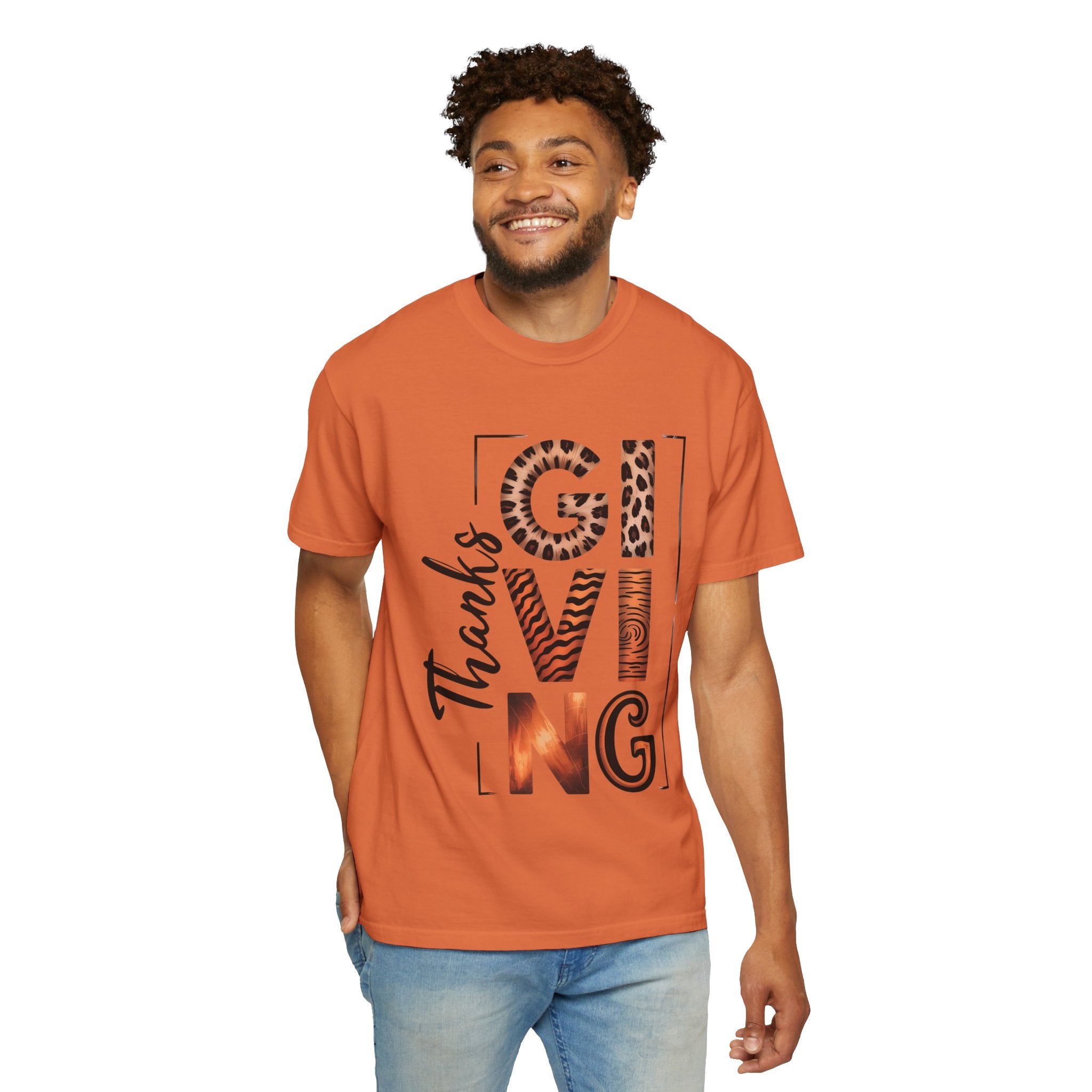 Fall T-Shirts and Sweatshirts Collection Giving Thanks T-Shirt Thanksgiving Graphic Tee with Leopard & Wood Pattern Letters