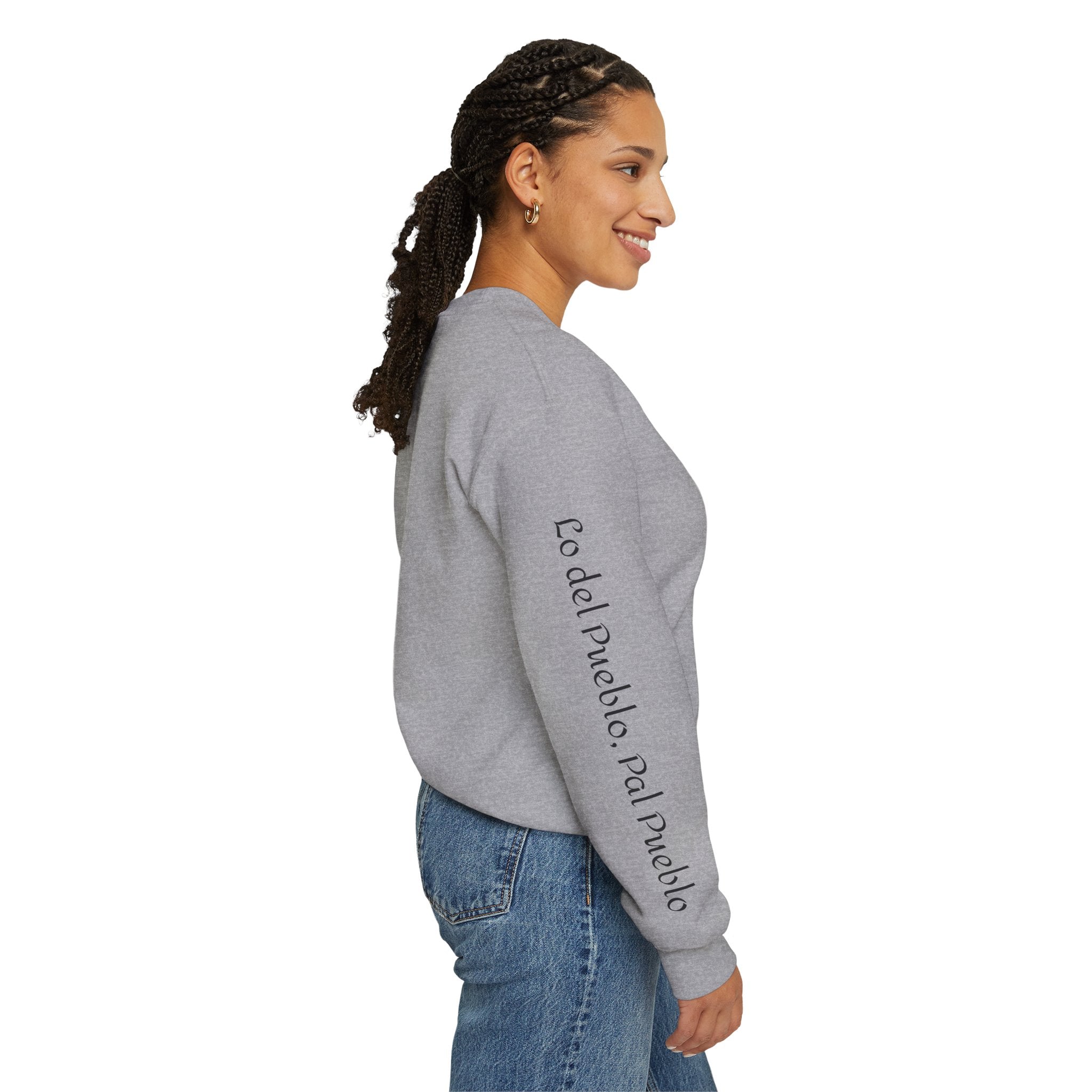 Crewneck Sweatshirt  “No me debo a partidos, me debo al pueblo” Spanish Political Statement