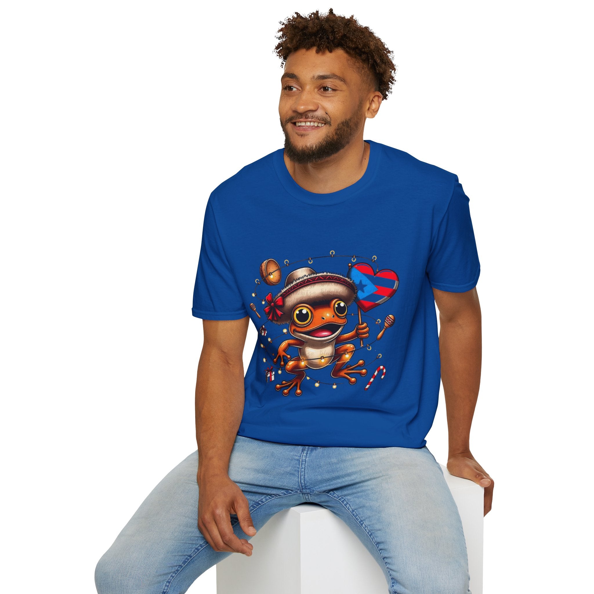 Puerto Rico Frog Holiday T-Shirt  Cute Coquí with Flag Heart (Christmas) Puerto Rico Navidades