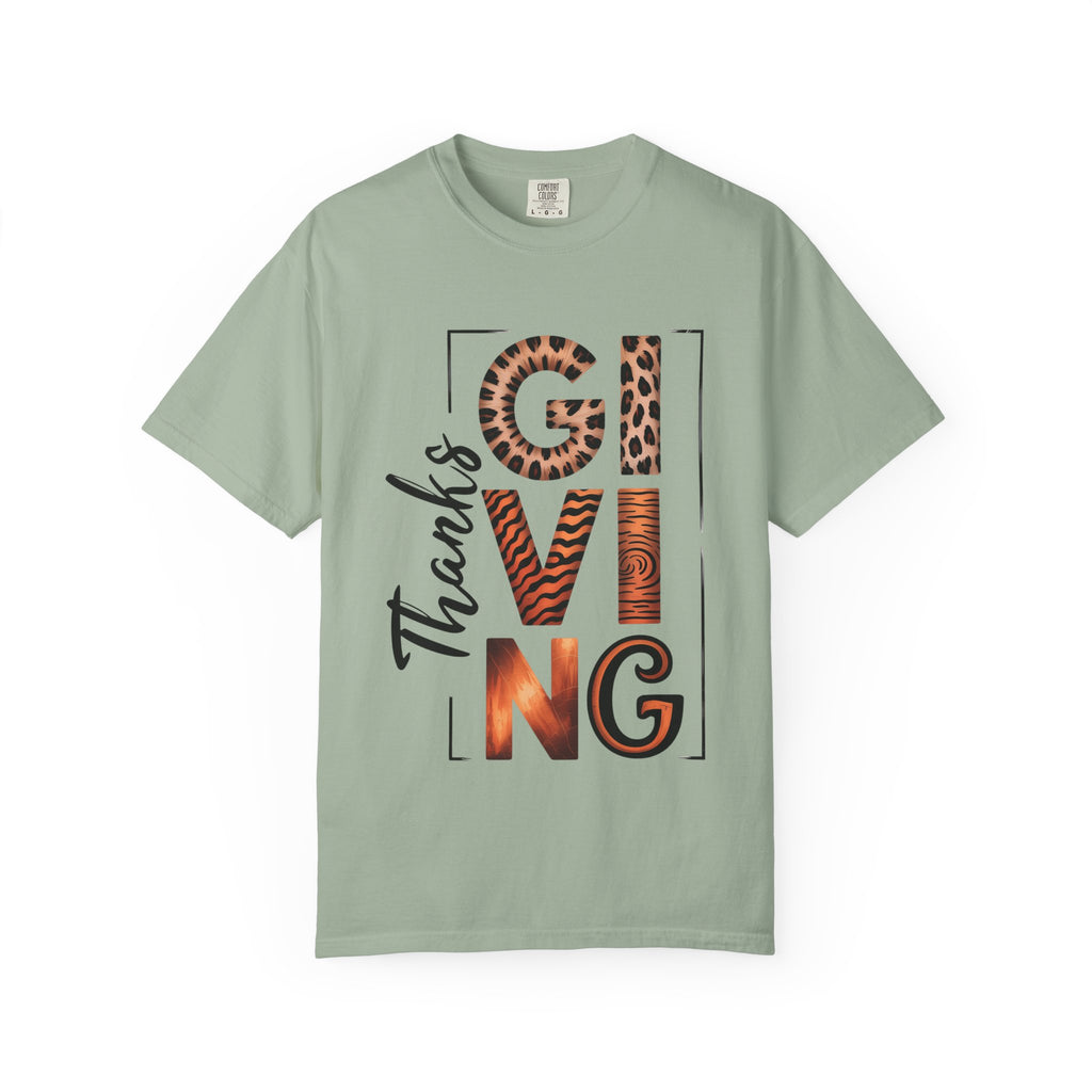 Fall T-Shirts and Sweatshirts Collection Giving Thanks T-Shirt Thanksgiving Graphic Tee with Leopard & Wood Pattern Letters