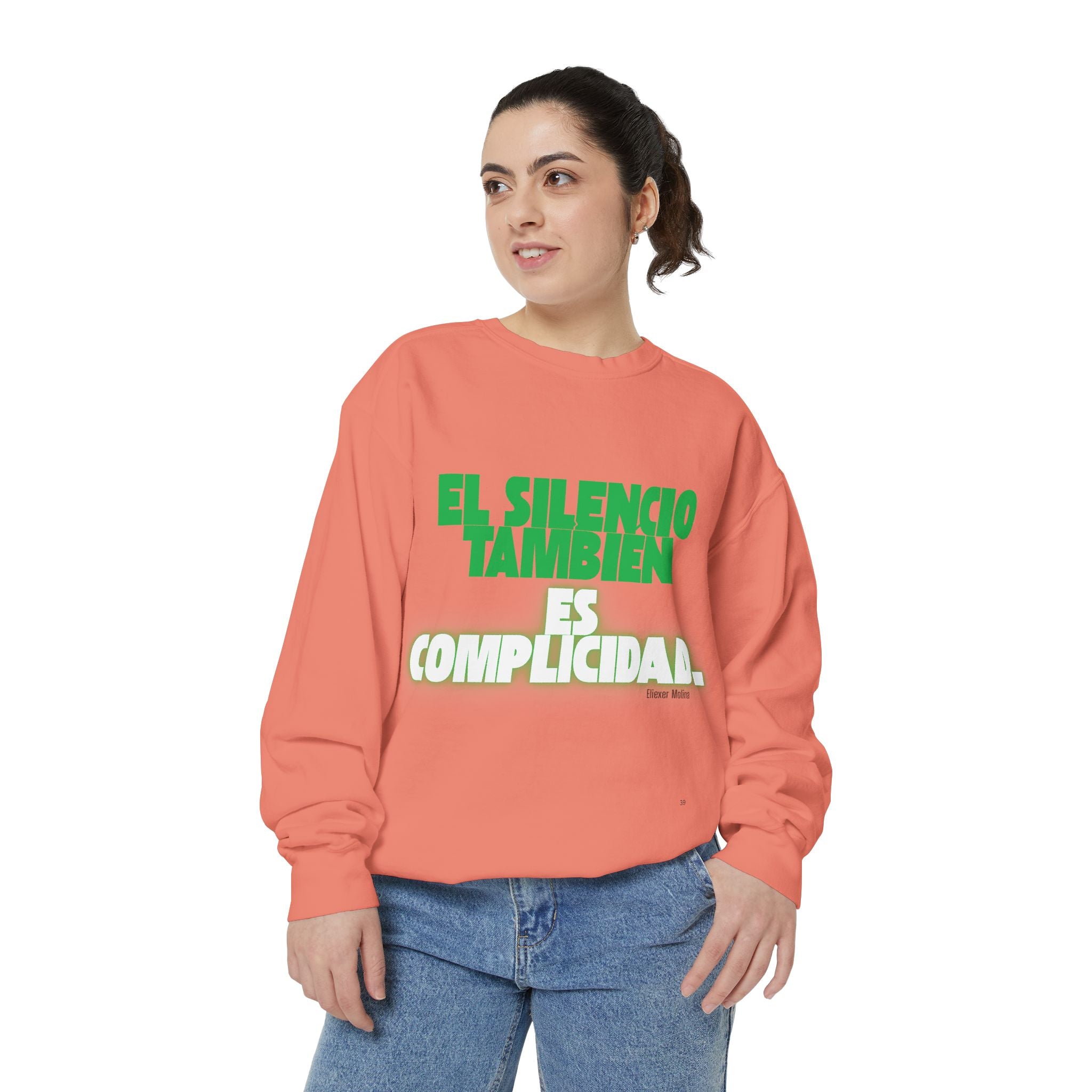 Sweatshirt  "El silencio también es complicidad" Spanish Protest Crewneck