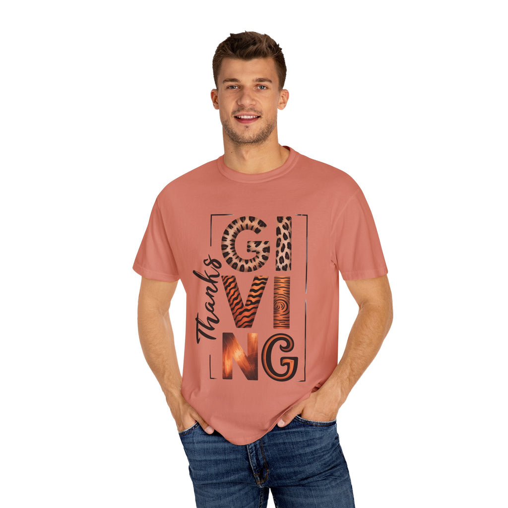 Fall T-Shirts and Sweatshirts Collection Giving Thanks T-Shirt Thanksgiving Graphic Tee with Leopard & Wood Pattern Letters