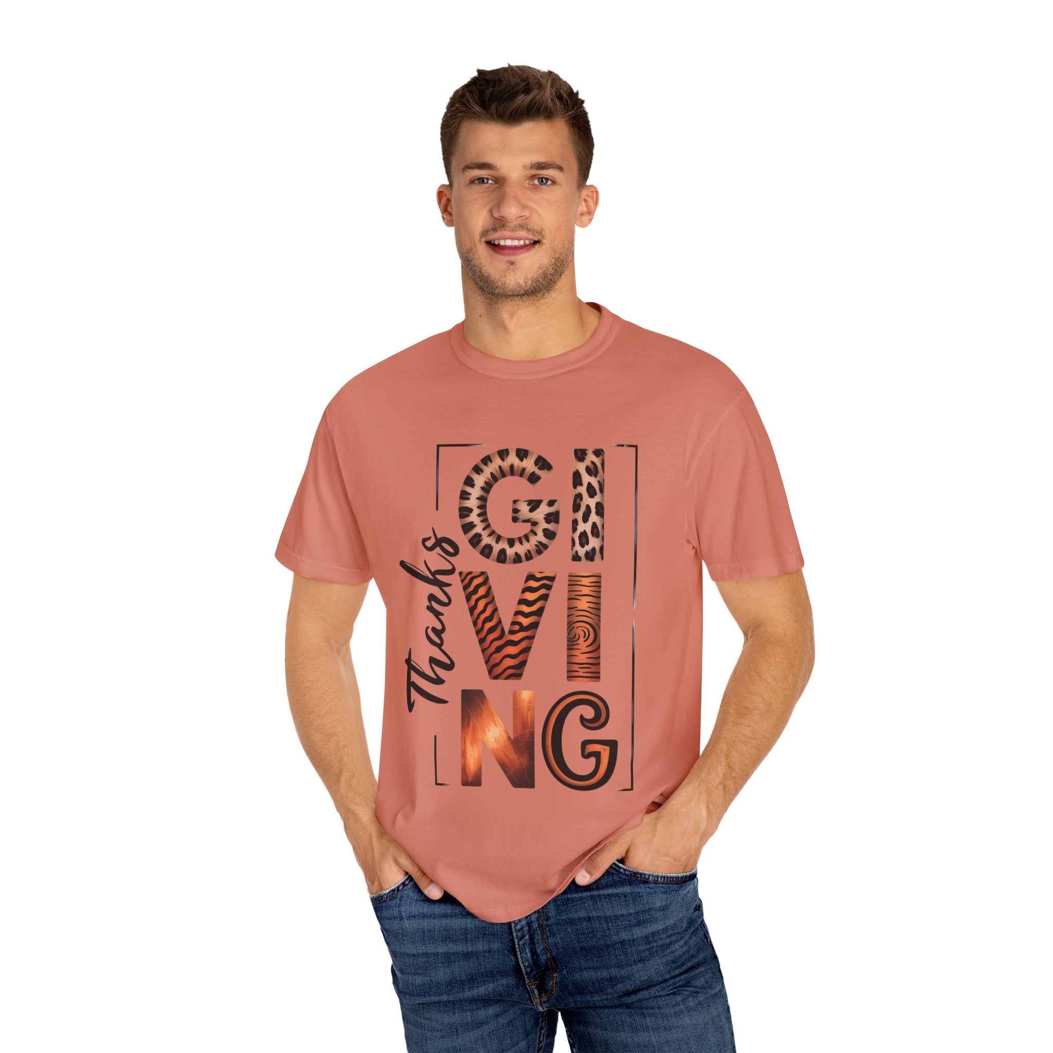Fall T-Shirts and Sweatshirts Collection Giving Thanks T-Shirt Thanksgiving Graphic Tee with Leopard & Wood Pattern Letters