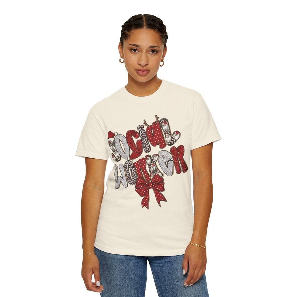 Social Worker Christmas T-Shirt  Festive Holiday Graphic Tee