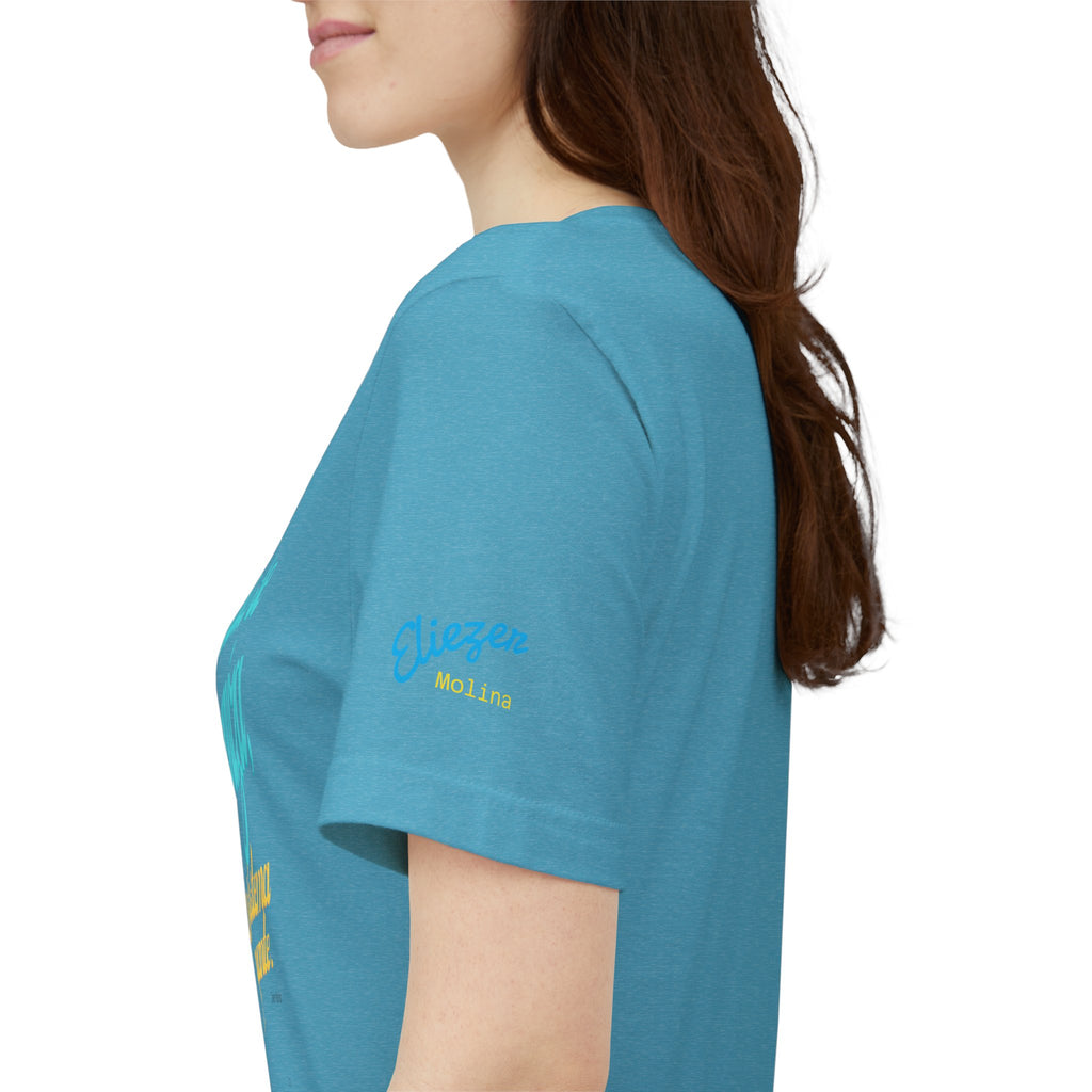 Spanish Script Tee  “Si el pueblo se organiza” Graphic T-Shirt