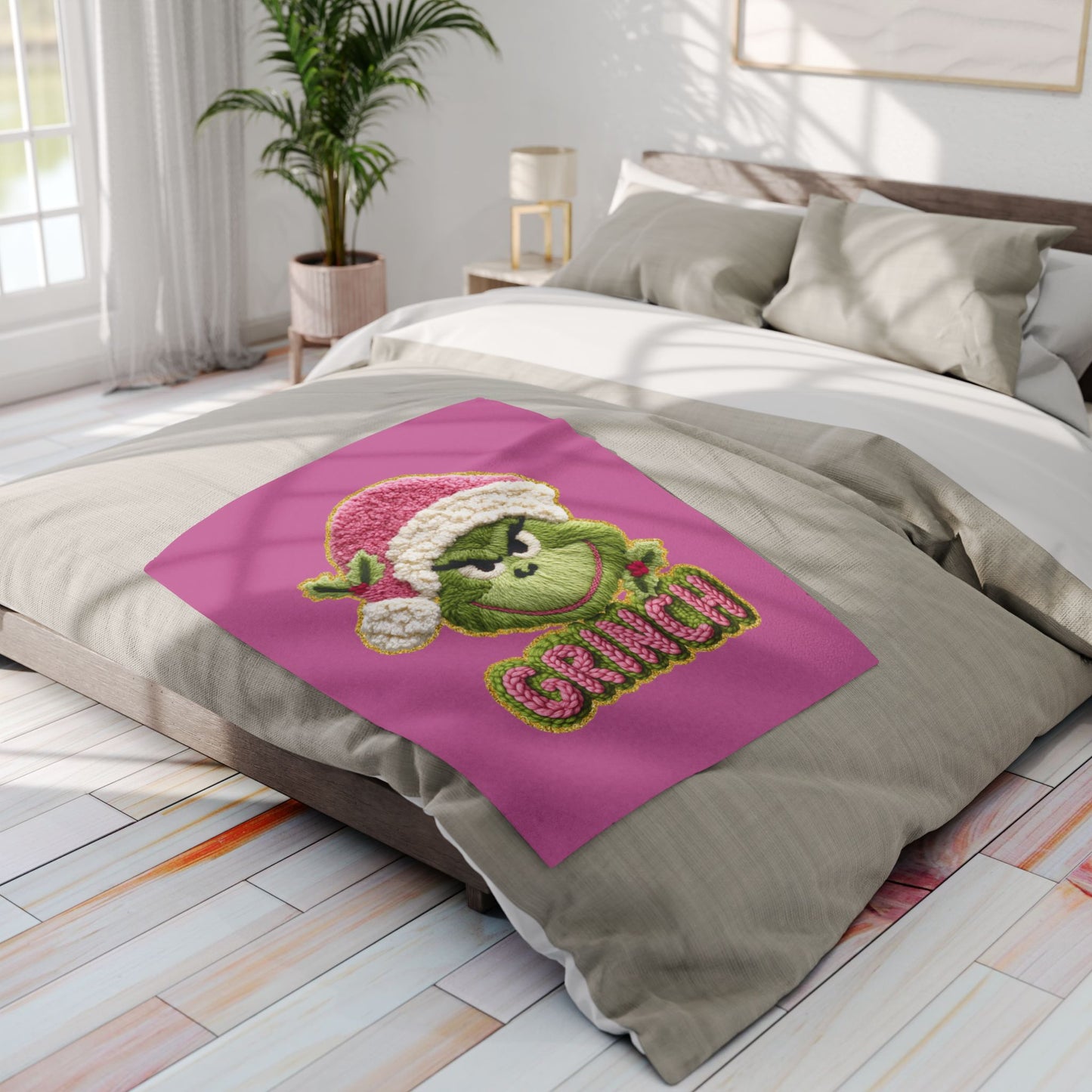 Holiday Christmas Blanket Grinch Holiday Fleece Blanket — Pink Santa Hat Cozy Throw