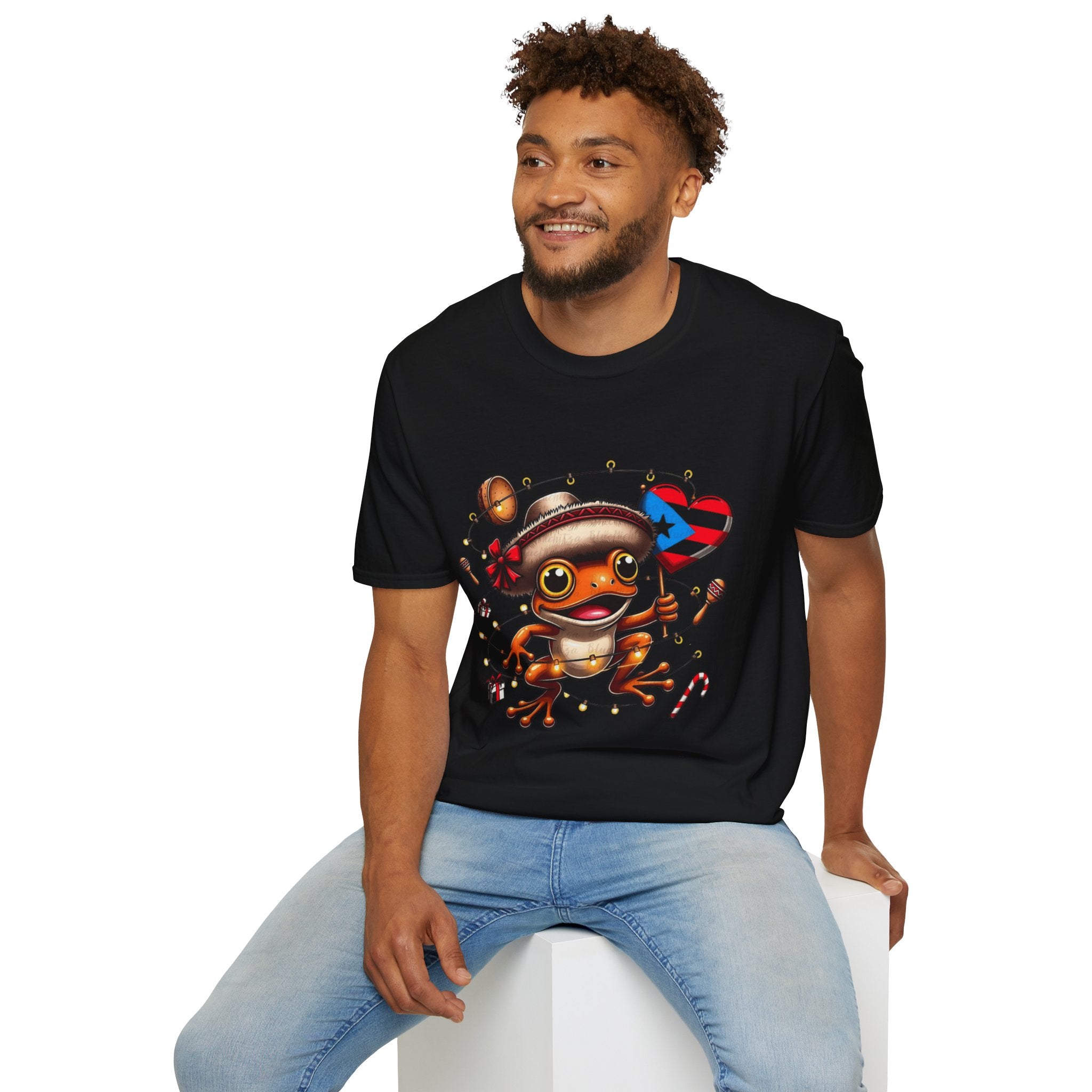 Puerto Rico Frog Holiday T-Shirt  Cute Coquí with Flag Heart (Christmas) Puerto Rico Navidades