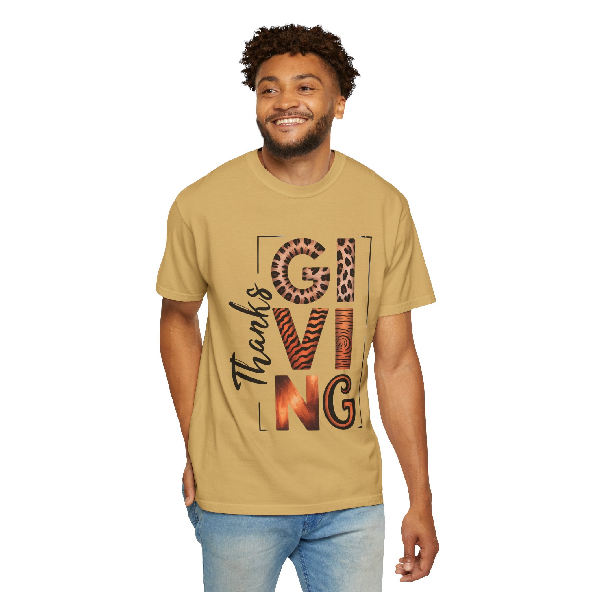 Fall T-Shirts and Sweatshirts Collection Giving Thanks T-Shirt Thanksgiving Graphic Tee with Leopard & Wood Pattern Letters