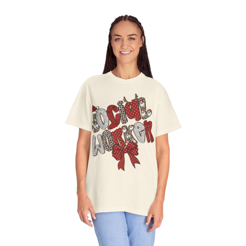 Social Worker Christmas T-Shirt  Festive Holiday Graphic Tee