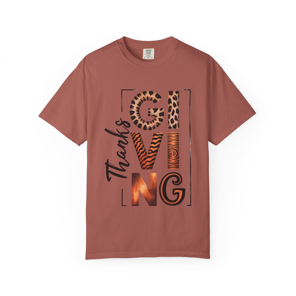 Fall T-Shirts and Sweatshirts Collection Giving Thanks T-Shirt Thanksgiving Graphic Tee with Leopard & Wood Pattern Letters