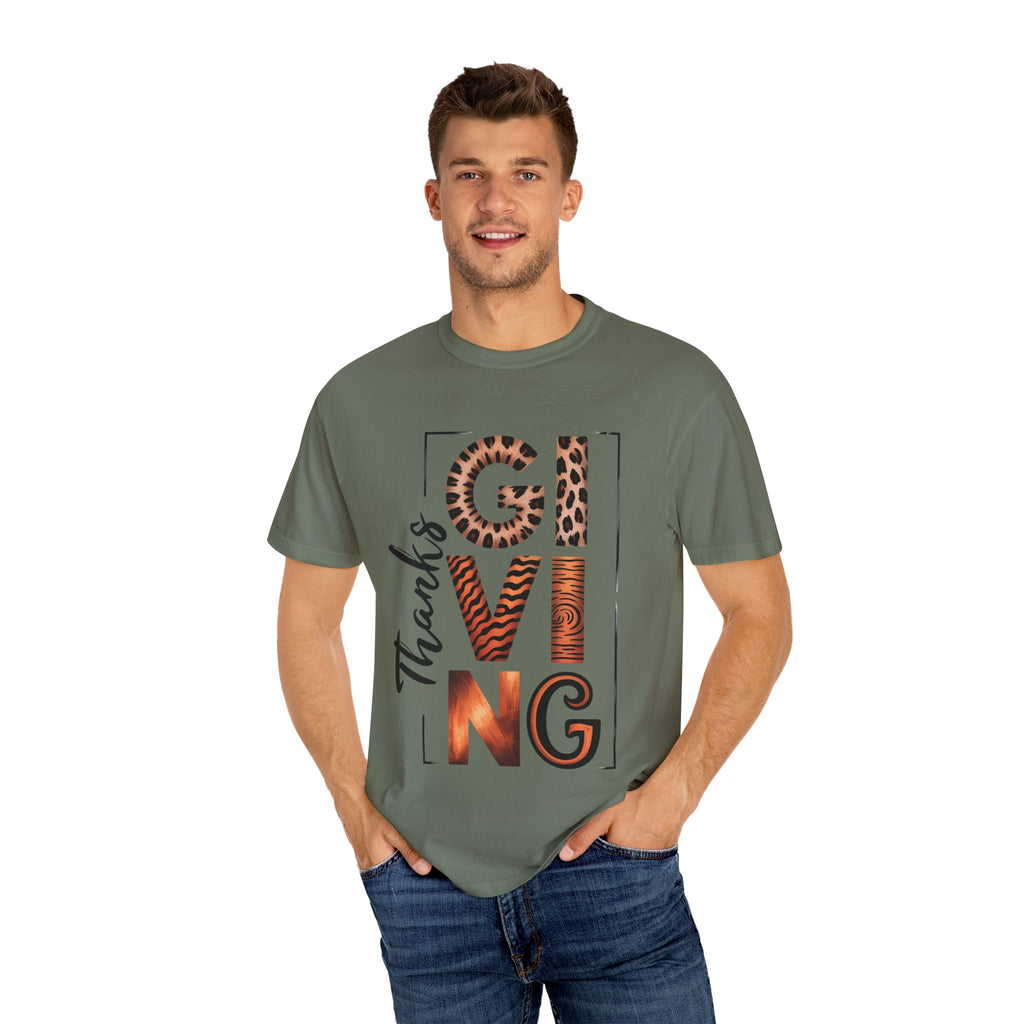 Fall T-Shirts and Sweatshirts Collection Giving Thanks T-Shirt Thanksgiving Graphic Tee with Leopard & Wood Pattern Letters
