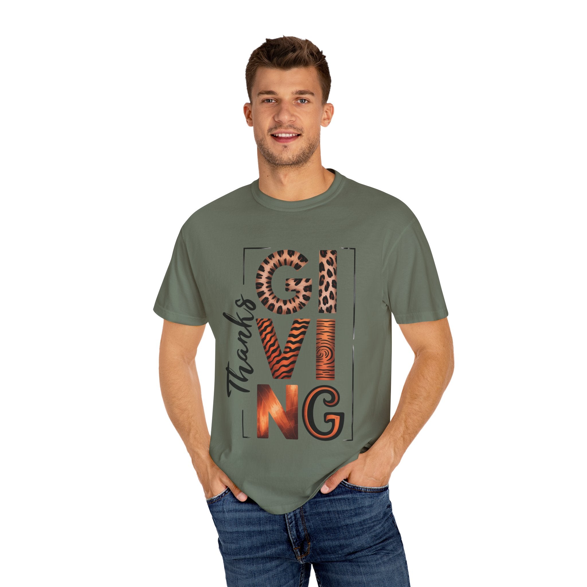 Fall T-Shirts and Sweatshirts Collection Giving Thanks T-Shirt Thanksgiving Graphic Tee with Leopard & Wood Pattern Letters