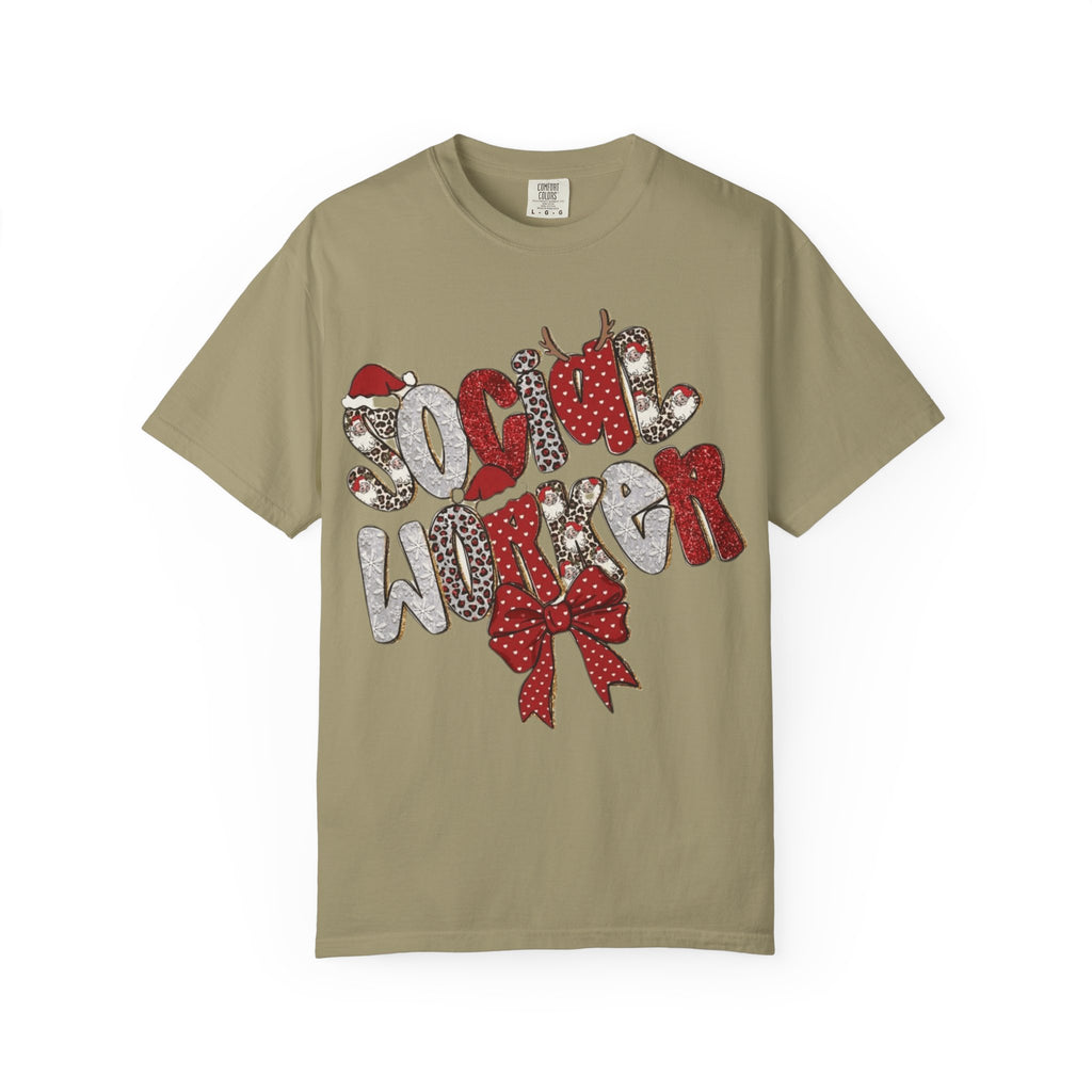 Social Worker Christmas T-Shirt  Festive Holiday Graphic Tee