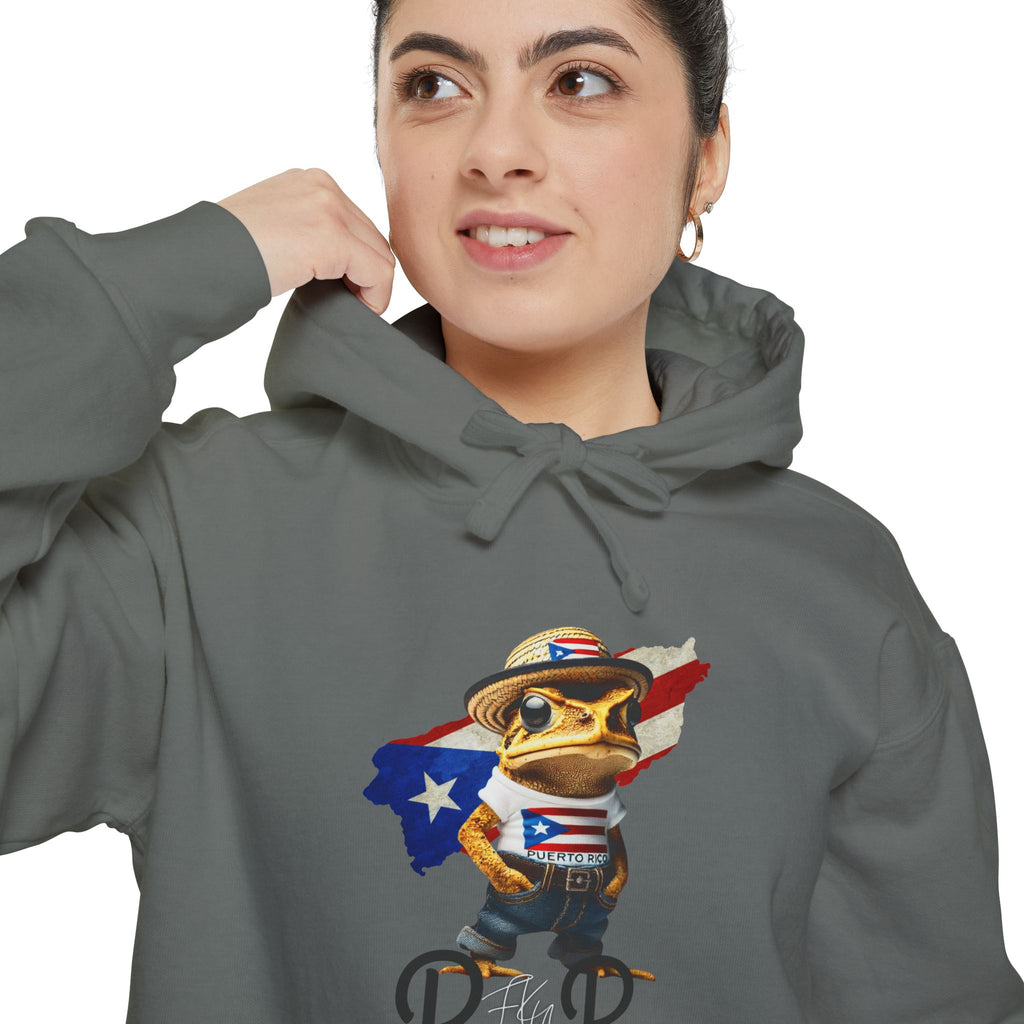 Camiseta y Sudadera Unisex con Bordado – Diseño de Puerto Rico Puerto Rico Embroidered T-Shirt & Unisex Crewneck Sweatshirt