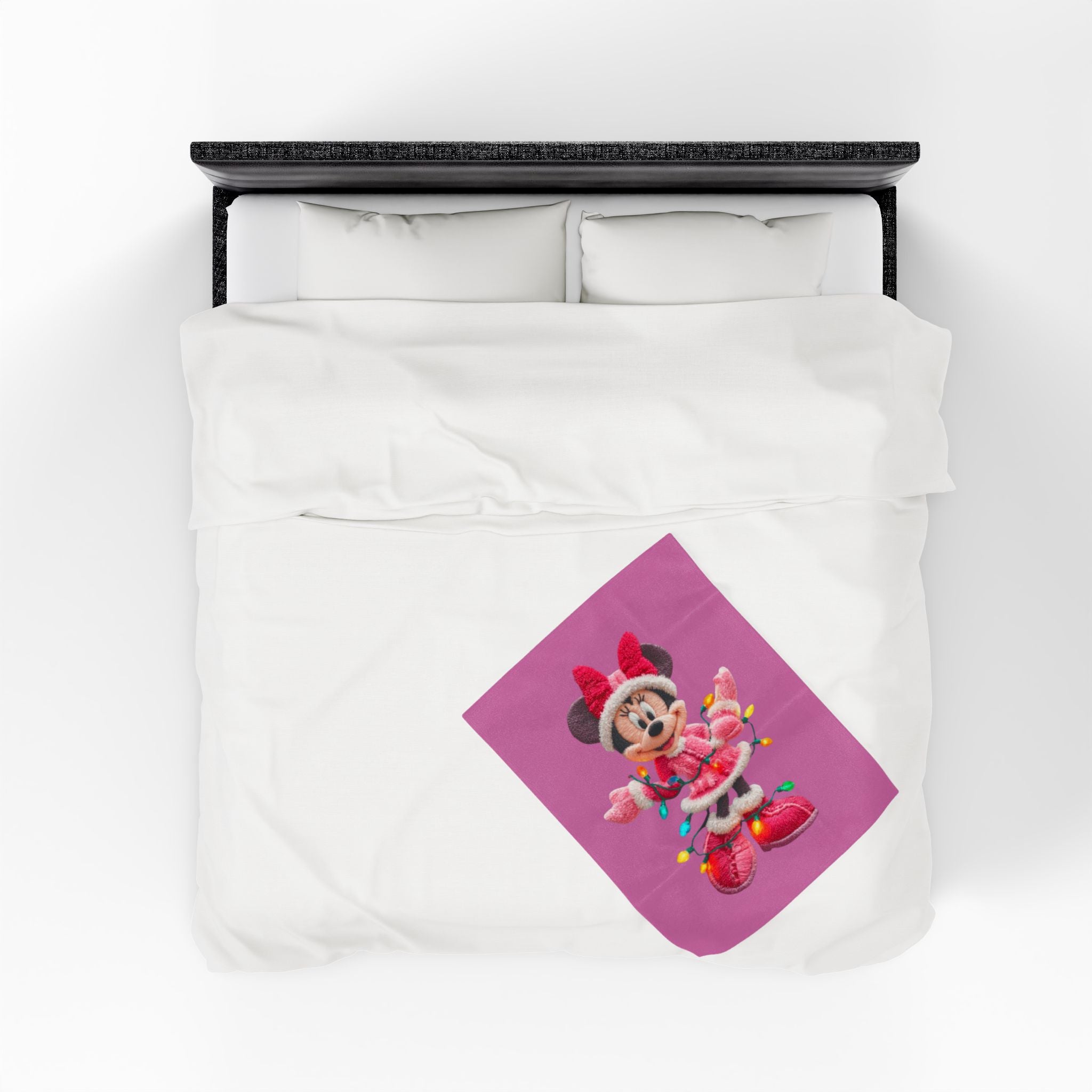 Magical Christmas Cartoon Blanket Plush Holiday Blanket  Festive Minnie Mouse with Christmas Lights