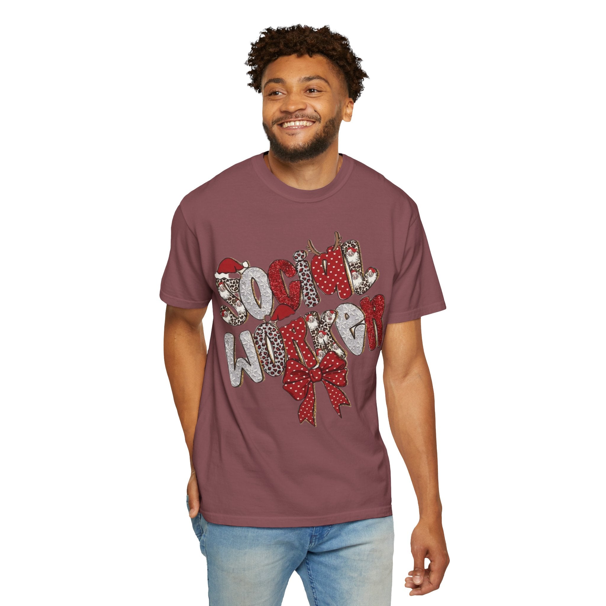Social Worker Christmas T-Shirt  Festive Holiday Graphic Tee