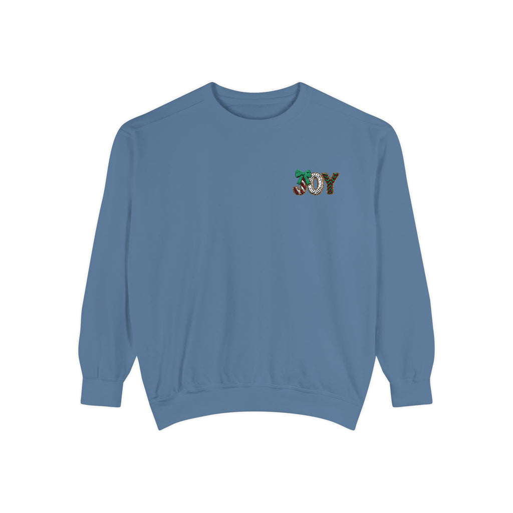 JOY Floral Crewneck Sweatshirt — Holiday Botanical Graphic Christmas T-Shirt & Sweater
