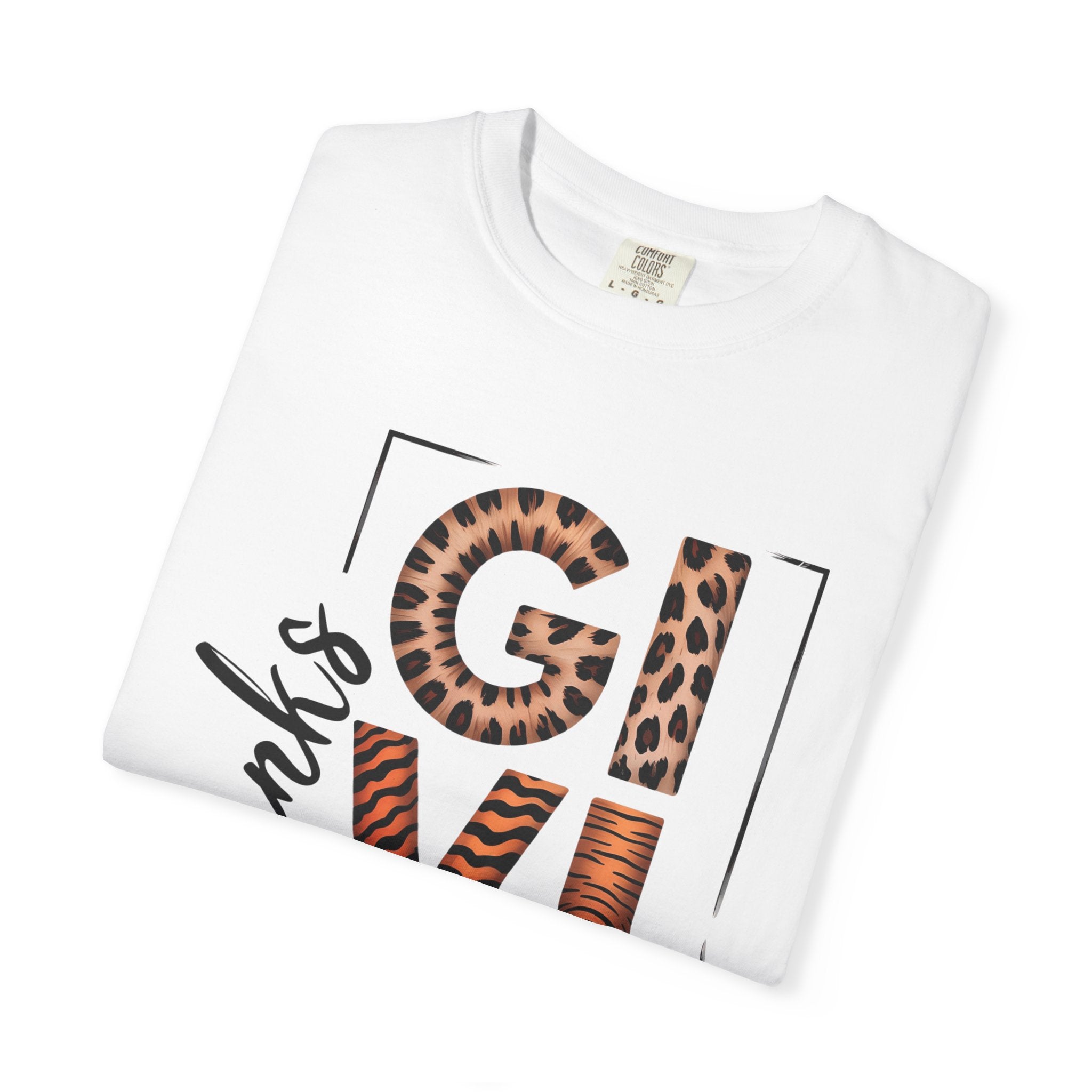 Fall T-Shirts and Sweatshirts Collection Giving Thanks T-Shirt Thanksgiving Graphic Tee with Leopard & Wood Pattern Letters