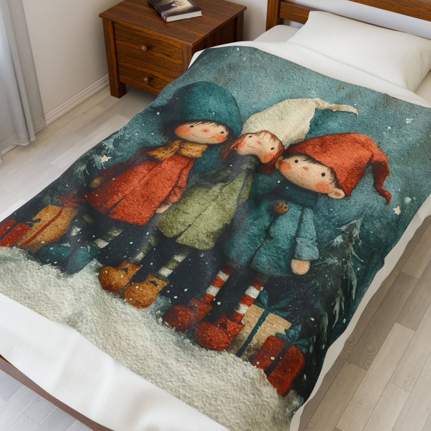 Christmas Elf Trio Velveteen Plush Blanket – Cozy Holiday Kids Throw