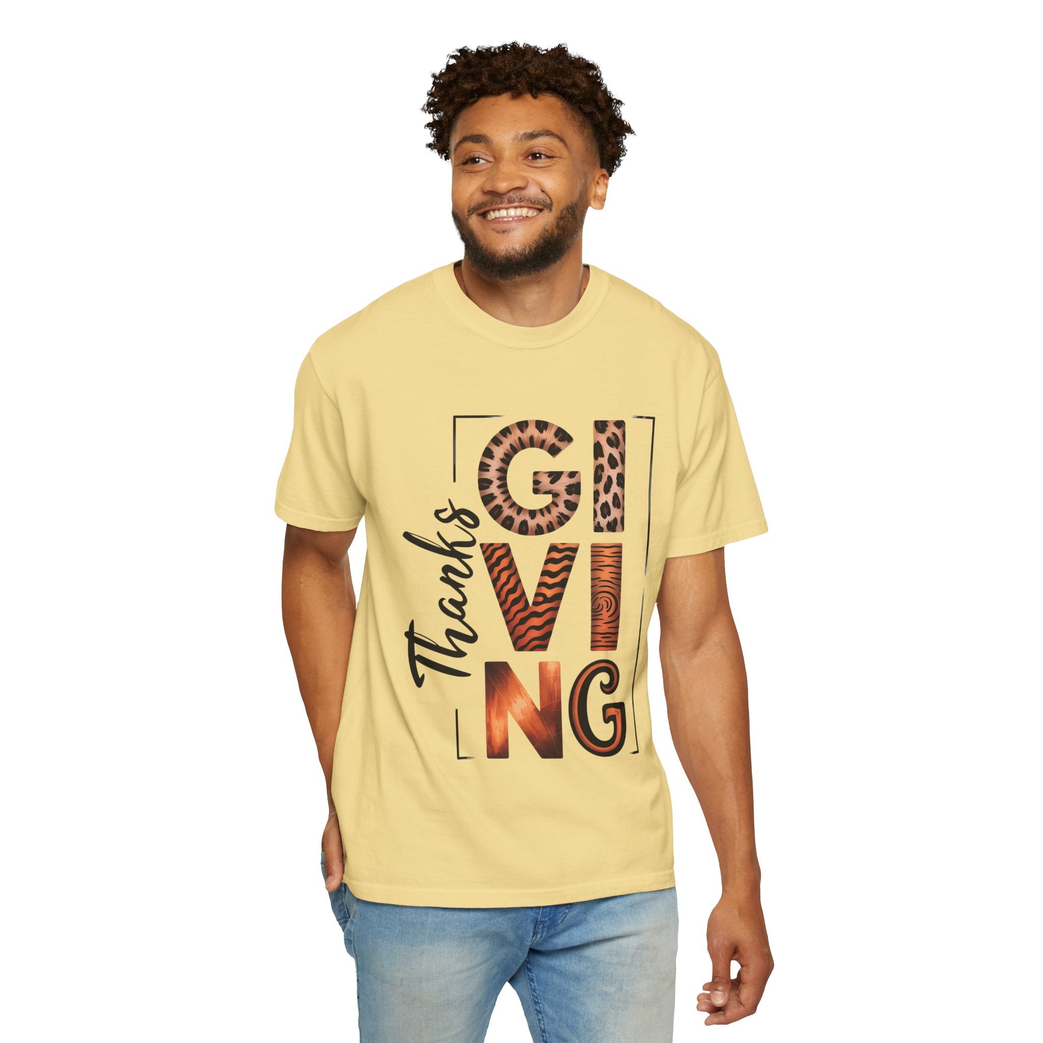 Fall T-Shirts and Sweatshirts Collection Giving Thanks T-Shirt Thanksgiving Graphic Tee with Leopard & Wood Pattern Letters