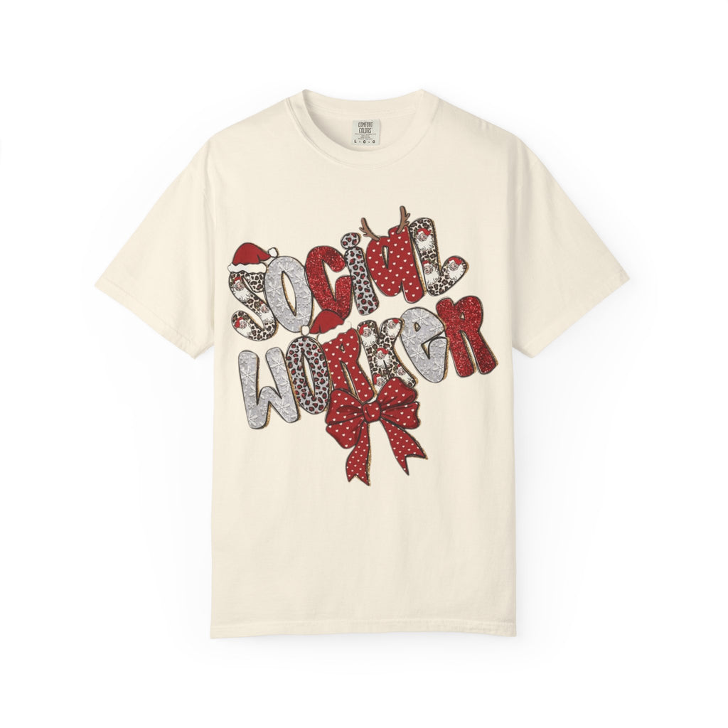 Social Worker Christmas T-Shirt  Festive Holiday Graphic Tee